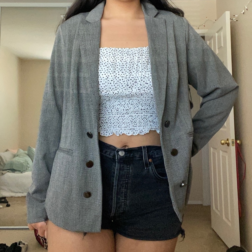 gray blazer!